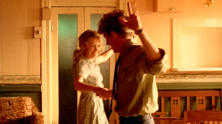 THE DELINQUENTS. CHARLIE SCHLATTER EN EL PAPEL DE BROWNIE Y KYLIE MINOGUE EN EL DE LOLA