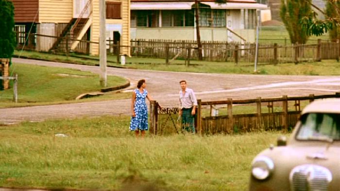 THE DELINQUENTS. CHARLIE SCHLATTER EN EL PAPEL DE BROWNIE Y KYLIE MINOGUE EN EL DE LOLA