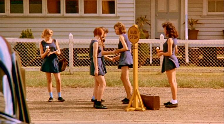 THE DELINQUENTS. CHARLIE SCHLATTER EN EL PAPEL DE BROWNIE Y KYLIE MINOGUE EN EL DE LOLA