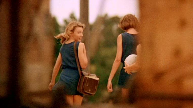 THE DELINQUENTS. CHARLIE SCHLATTER EN EL PAPEL DE BROWNIE Y KYLIE MINOGUE EN EL DE LOLA