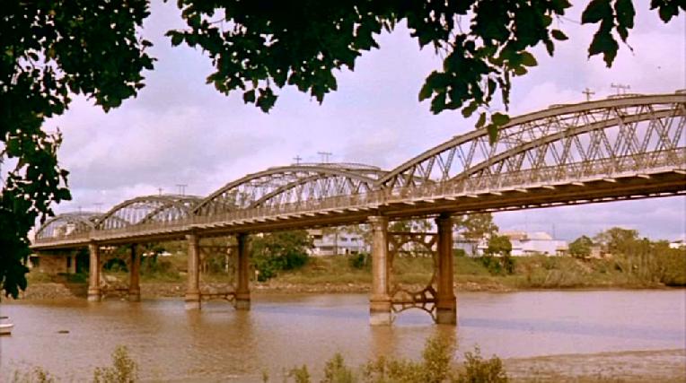 THE DELINQUENTS. CHARLIE SCHLATTER EN EL PAPEL DE BROWNIE Y KYLIE MINOGUE EN EL DE LOLA