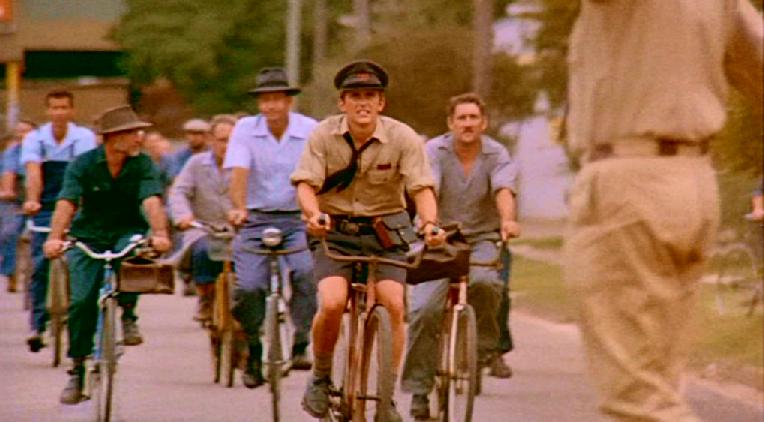 THE DELINQUENTS. CHARLIE SCHLATTER EN EL PAPEL DE BROWNIE Y KYLIE MINOGUE EN EL DE LOLA