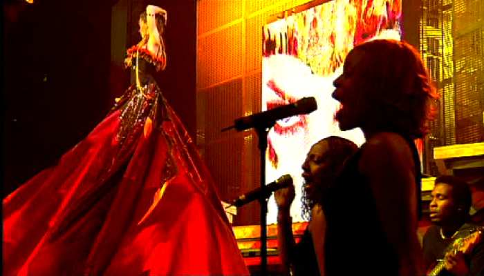 KYLIE MINOGUE 'BURNING UP' FROM LIVE IN MANCHESTER 2002