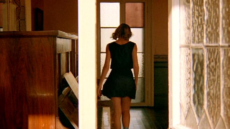 THE DELINQUENTS. CHARLIE SCHLATTER EN EL PAPEL DE BROWNIE Y KYLIE MINOGUE EN EL DE LOLA