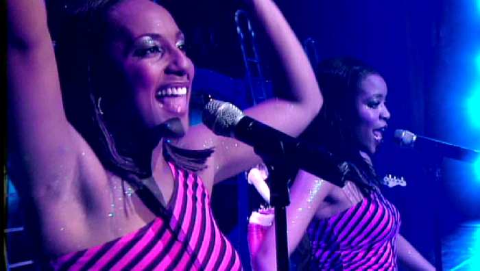 KYLIE MINOGUE 'CANT GET YOU OUT OF MY HEAD' LIVE IN SIDNEY