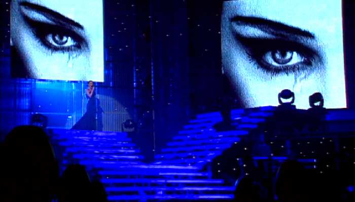 KYLIE MINOGUE 'THE CRYING GAME' FROM LIVE IN MANCHESTER 2002