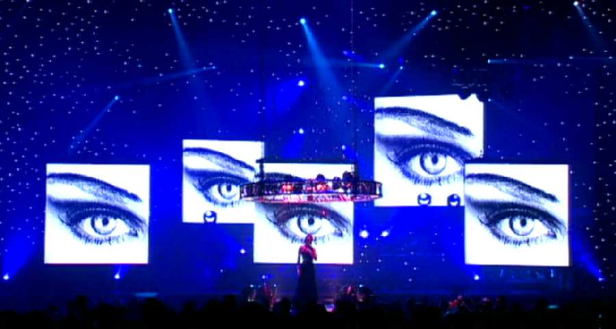 KYLIE MINOGUE 'THE CRYING GAME' FROM LIVE IN MANCHESTER 2002