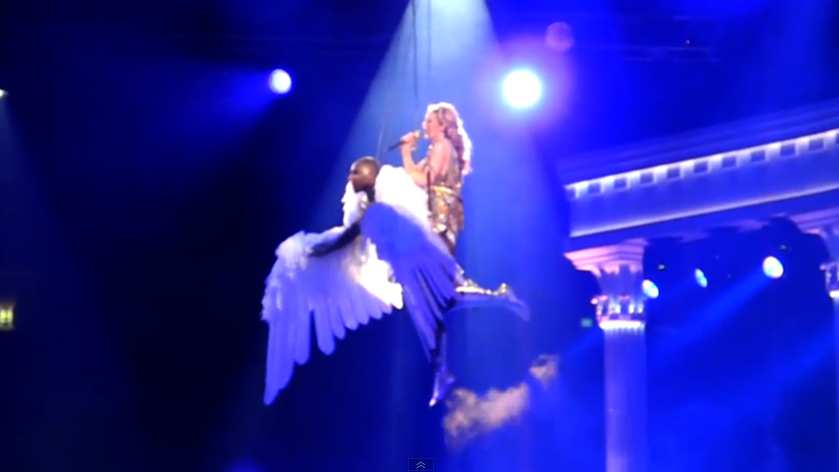 KYLIE MINOGUE. APHRODITE. LES FOLIES