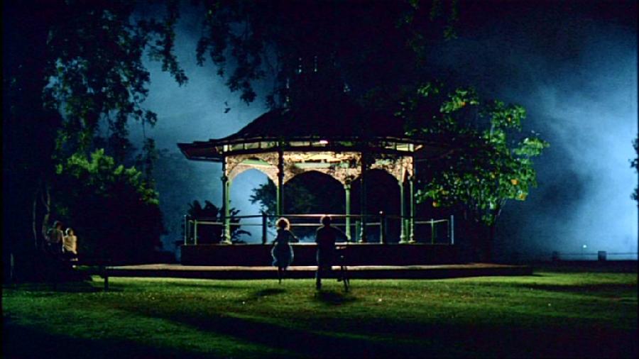 THE DELINQUENTS. CHARLIE SCHLATTER EN EL PAPEL DE BROWNIE Y KYLIE MINOGUE EN EL DE LOLA