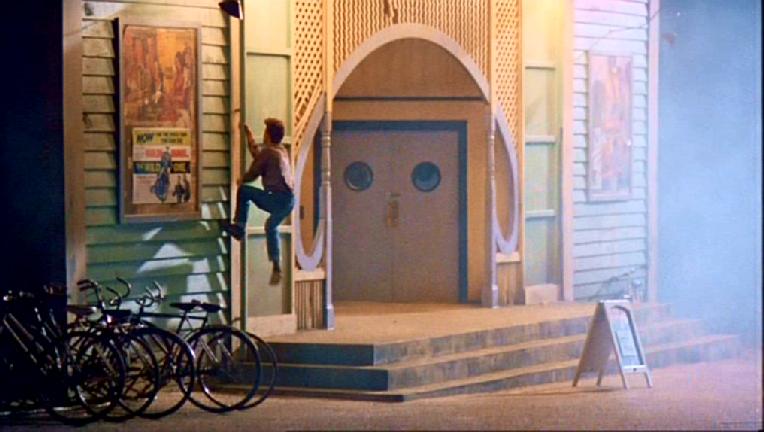 THE DELINQUENTS. CHARLIE SCHLATTER EN EL PAPEL DE BROWNIE Y KYLIE MINOGUE EN EL DE LOLA