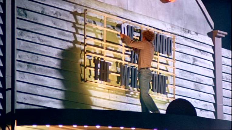 THE DELINQUENTS. CHARLIE SCHLATTER EN EL PAPEL DE BROWNIE Y KYLIE MINOGUE EN EL DE LOLA