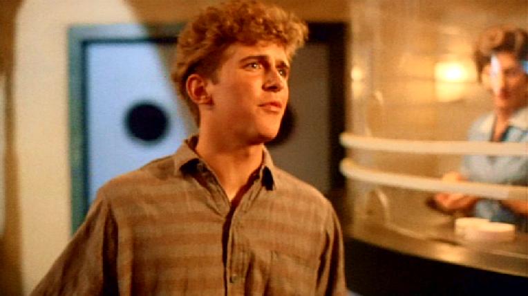THE DELINQUENTS. CHARLIE SCHLATTER EN EL PAPEL DE BROWNIE Y KYLIE MINOGUE EN EL DE LOLA