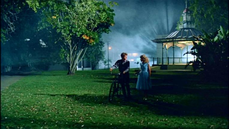 THE DELINQUENTS. CHARLIE SCHLATTER EN EL PAPEL DE BROWNIE Y KYLIE MINOGUE EN EL DE LOLA