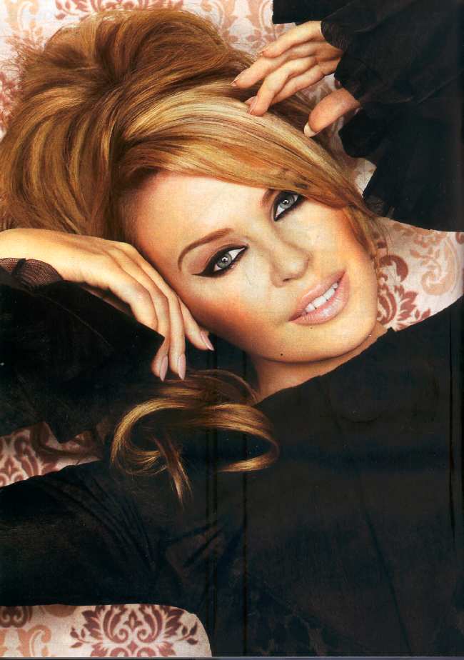 KYLIE MINOGUE. GLAMOUR BRITISH