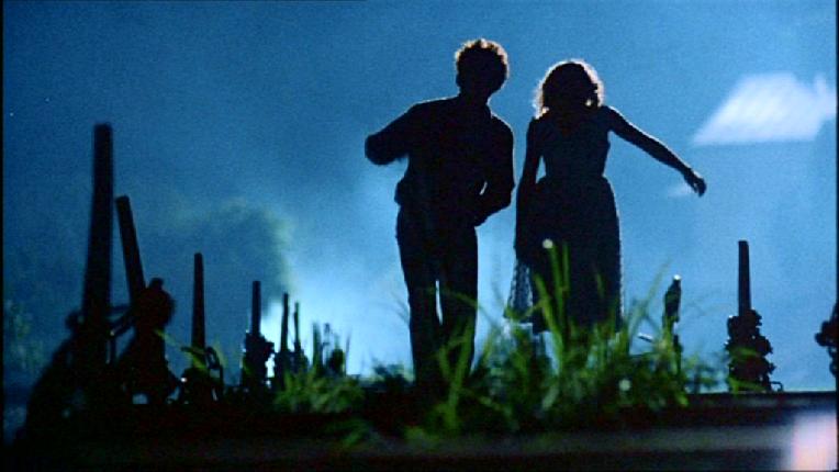 THE DELINQUENTS. CHARLIE SCHLATTER EN EL PAPEL DE BROWNIE Y KYLIE MINOGUE EN EL DE LOLA