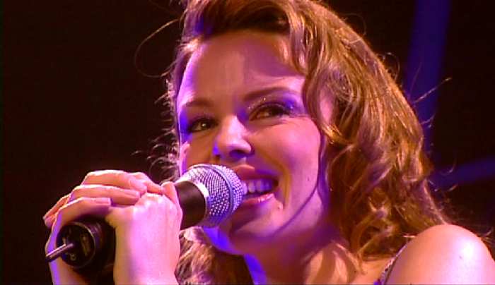 KYLIE MINOGUE 'HABLANDO CON EL PUBLICO' LIVE IN SIDNEY