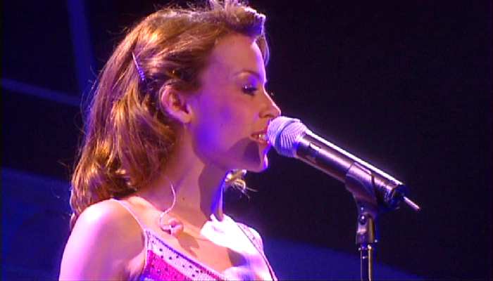 KYLIE MINOGUE 'HABLANDO CON EL PUBLICO' LIVE IN SIDNEY