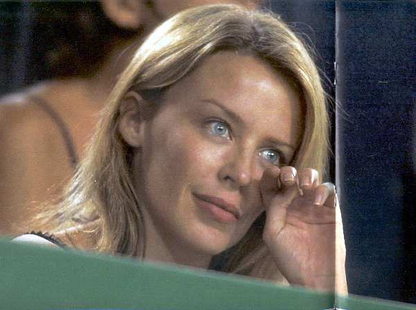 HELLO N.869 DE 2 DE JUNIO DE 2005