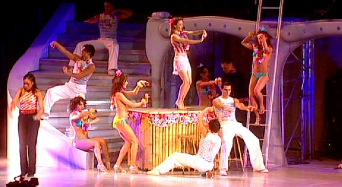 KYLIE MINOGUE 'KOOKACHOO'LIVE IN SIDNEY