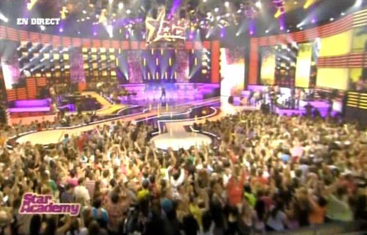 KYLIE MINOGUE. TWO HEARTS