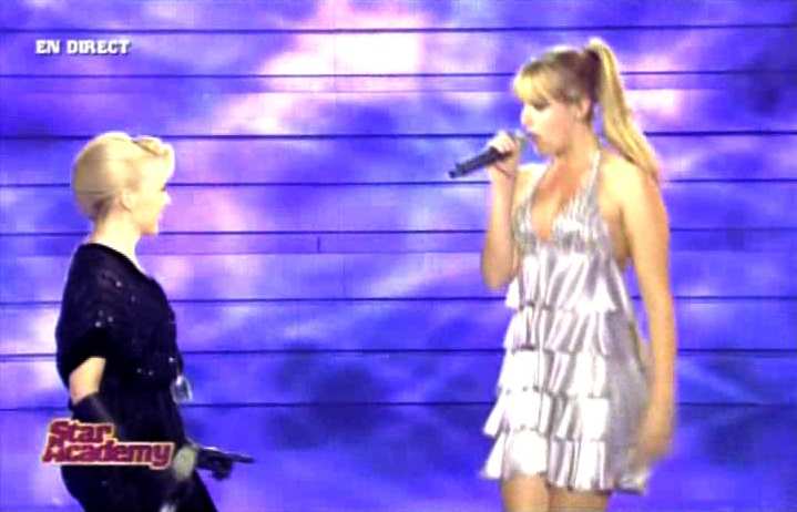 KYLIE MINOGUE. TWO HEARTS