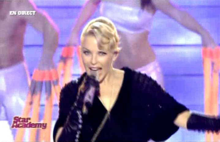 KYLIE MINOGUE. TWO HEARTS