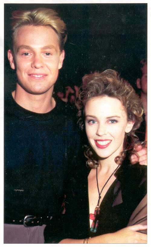 KYLIE MINOGUE EN LA REVISTA OK 486