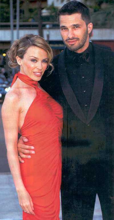 KYLIE MINOGUE EN LA REVISTA OK 486