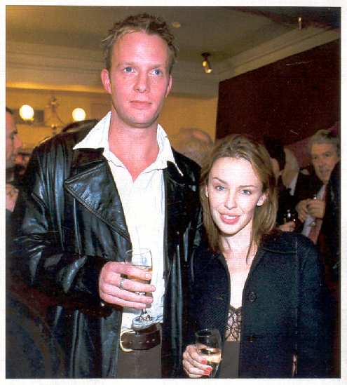 KYLIE MINOGUE EN LA REVISTA OK 486