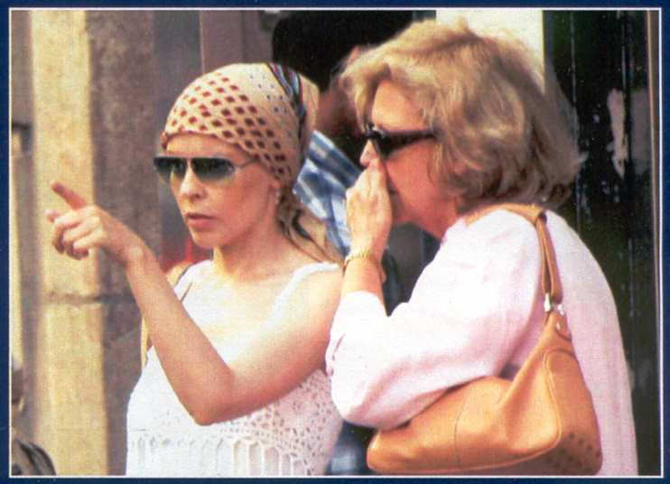 KYLIE MINOGUE CON SU MADRE