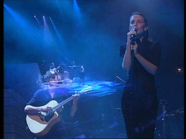 KYLIE MINOGUE 'PUT YOURSELF IN MY PLACE' LIVE IN SIDNEY 1998