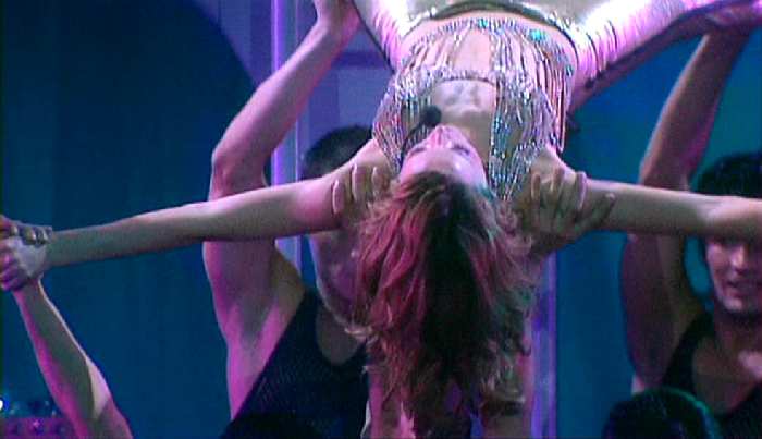 KYLIE MINOGUE 'SHOCKED' LIVE IN SIDNEY