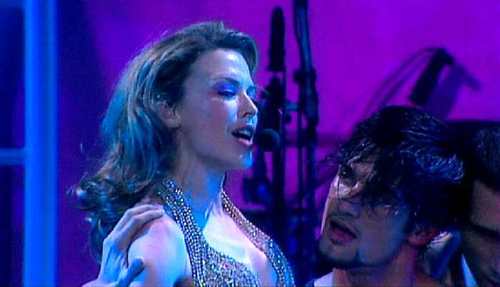 KYLIE MINOGUE 'SHOCKED' LIVE IN SIDNEY