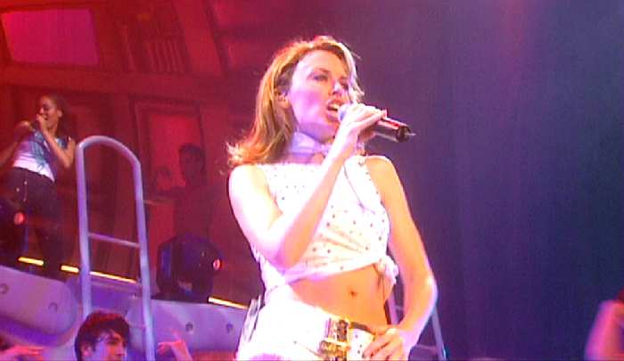 KYLIE MINOGUE 'SPINING AROUND' LIVE IN SIDNEY