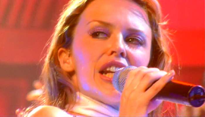 KYLIE MINOGUE 'SPINING AROUND' LIVE IN SIDNEY