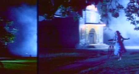 THE DELINQUENTS. CHARLIE SCHLATTER EN EL PAPEL DE BROWNIE Y KYLIE MINOGUE EN EL DE LOLA