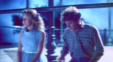 THE DELINQUENTS. CHARLIE SCHLATTER EN EL PAPEL DE BROWNIE Y KYLIE MINOGUE EN EL DE LOLA