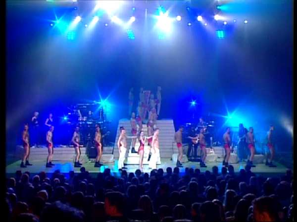 KYLIE MINOGUE 'BETTER THE DEVIL YOU KNOW' LIVE IN SIDNEY 1998