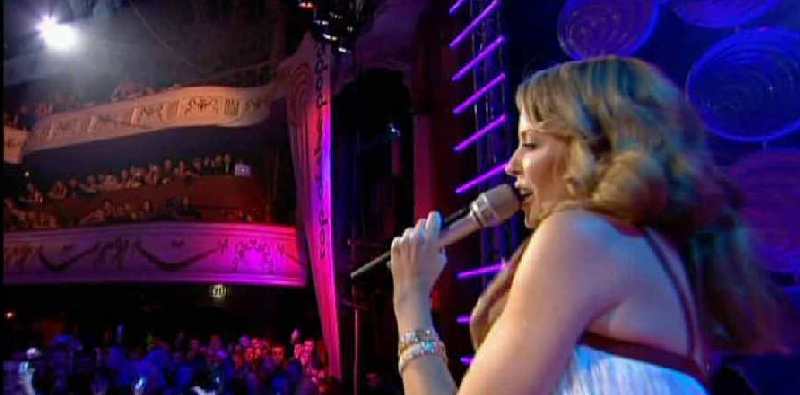 KYLIE MINOGUE EN TOP OF THE POPS