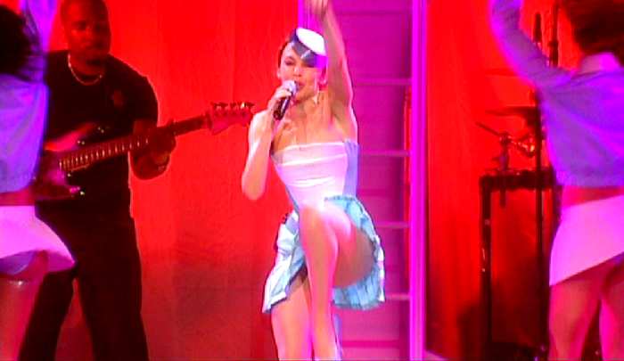 KYLIE MINOGUE 'WHAT DO I HAVE TO DO' LIVE IN SIDNEY