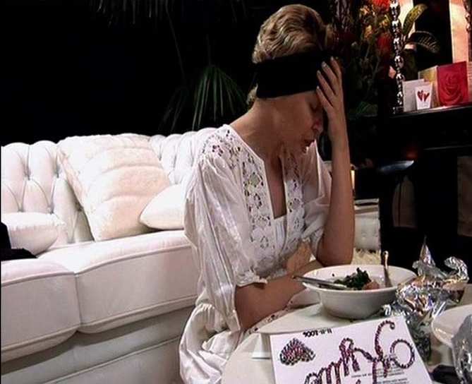 KYLIE MINOGUE. WHITE DIAMOND